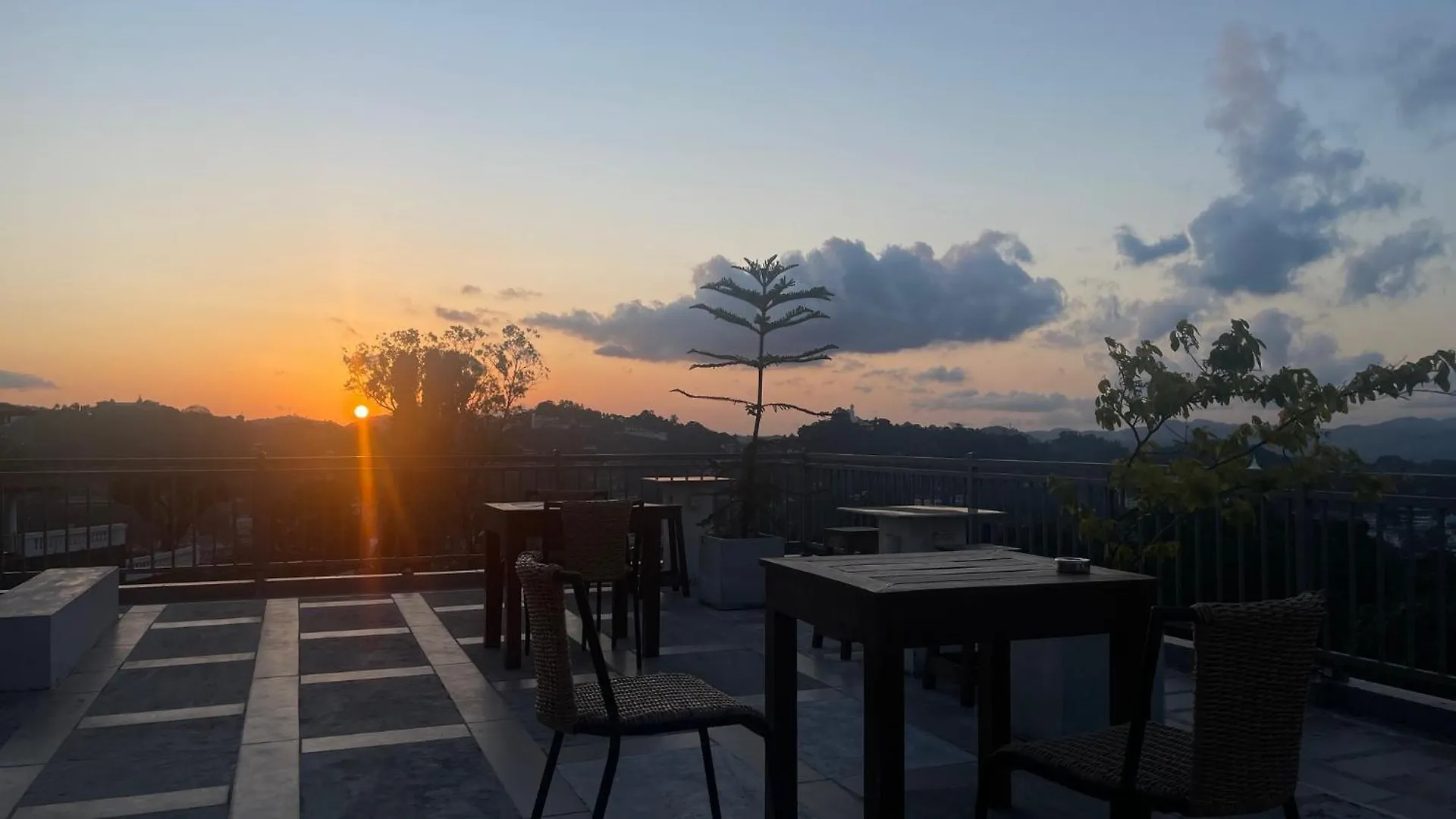 Sun Dove Suite Kandy